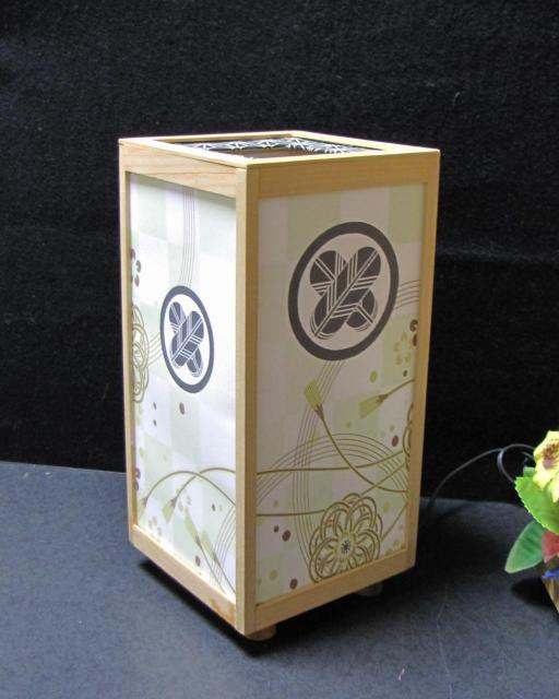 ★家紋の宿り木=「丸に違い鷹の羽」(家紋変更可)/至福の明り・温もりのひととき/LED・檜枠造・フイルム加工・軽量/ < 家電/AV  ★家紋の宿り木=「丸に違い鷹の羽」(家紋変更可)/至福の明り・温もりのひととき/LED・檜枠造・フイルム加工・軽量/ < 家電/AVの