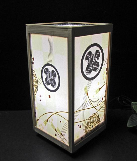 ★家紋の宿り木=「丸に違い鷹の羽」(家紋変更可)/至福の明り・温もりのひととき/LED・檜枠造・フイルム加工・軽量/ < 家電/AV  ★家紋の宿り木=「丸に違い鷹の羽」(家紋変更可)/至福の明り・温もりのひととき/LED・檜枠造・フイルム加工・軽量/ < 家電/AVの