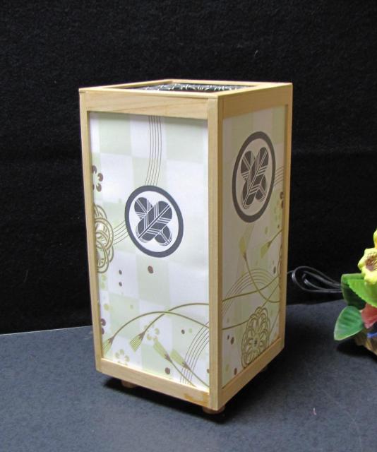 ★家紋の宿り木=「丸に違い鷹の羽」(家紋変更可)/至福の明り・温もりのひととき/LED・檜枠造・フイルム加工・軽量/ < 家電/AV  ★家紋の宿り木=「丸に違い鷹の羽」(家紋変更可)/至福の明り・温もりのひととき/LED・檜枠造・フイルム加工・軽量/ < 家電/AVの