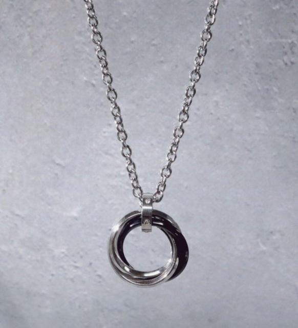 シルバーブラックフリー3連リングネックレスSBG < 男性アクセサリー/時計 シルバーブラックフリー3連リングネックレスSBG < 男性アクセサリー/時計の