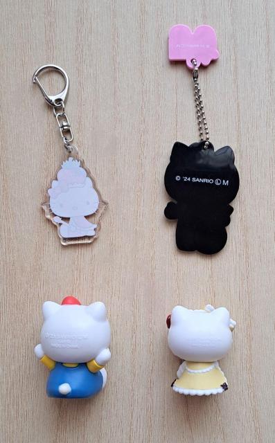 サンリオ HELLO KITTY キティちゃん マスコット&キーホルダーセット < おもちゃ サンリオ HELLO KITTY キティちゃん マスコット&キーホルダーセット < おもちゃの