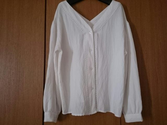 fifth フィフス☆コットンブラウス★ナチュラル☆ホワイト★ゆるカワ☆美品★ < 女性ファッション  fifth フィフス☆コットンブラウス★ナチュラル☆ホワイト★ゆるカワ☆美品★ < 女性ファッションの