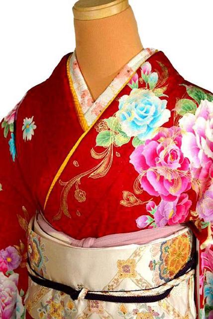 振袖 中古 送料無料 最高峰 新品同様 赤 金彩 金彩網目模様 花柄 身丈174.5cm 裄丈67cm 正絹 成人式 T3650 < 女性ファッション  振袖 中古 送料無料 最高峰 新品同様 赤 金彩 金彩網目模様 花柄 身丈174.5cm 裄丈67cm 正絹 成人式 T3650 < 女性ファッションの