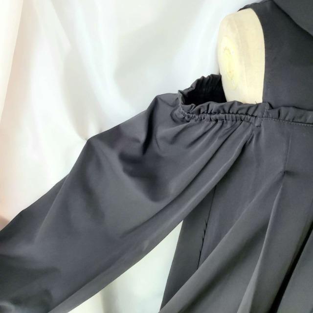 込み★ジェイミーエーエヌケー★肩出しアシンメトリーブラウス★M★訳アリ < 女性ファッション  込み★ジェイミーエーエヌケー★肩出しアシンメトリーブラウス★M★訳アリ < 女性ファッションの