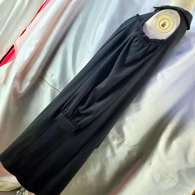 込み★ジェイミーエーエヌケー★肩出しアシンメトリーブラウス★M★訳アリ < 女性ファッション  込み★ジェイミーエーエヌケー★肩出しアシンメトリーブラウス★M★訳アリ < 女性ファッションの