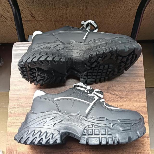 新品 24cm レディース スニーカー ブラック シューズ 靴 厚底 身長アップ < 女性ファッション  新品 24cm レディース スニーカー ブラック シューズ 靴 厚底 身長アップ < 女性ファッションの