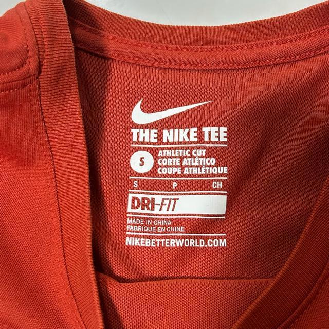 美品 NIKE SB Dri-FIT ナイキ ドライフィット Tシャツ S < ブランド  美品 NIKE SB Dri-FIT ナイキ ドライフィット Tシャツ S < ブランドの