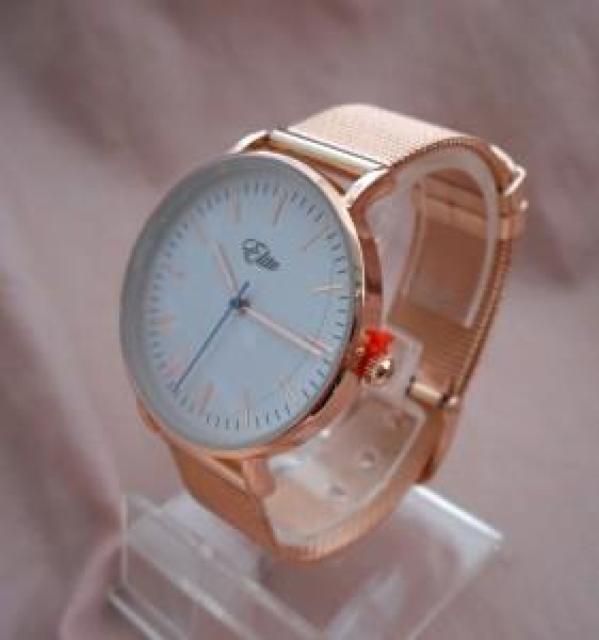 メッシュメタルベルトウォッチ小PGレディース腕時計 < 女性アクセサリー/時計 メッシュメタルベルトウォッチ小PGレディース腕時計 < 女性アクセサリー/時計の