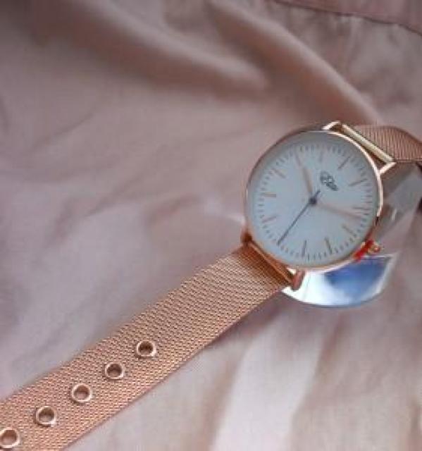 メッシュメタルベルトウォッチ小PGレディース腕時計 < 女性アクセサリー/時計 メッシュメタルベルトウォッチ小PGレディース腕時計 < 女性アクセサリー/時計の