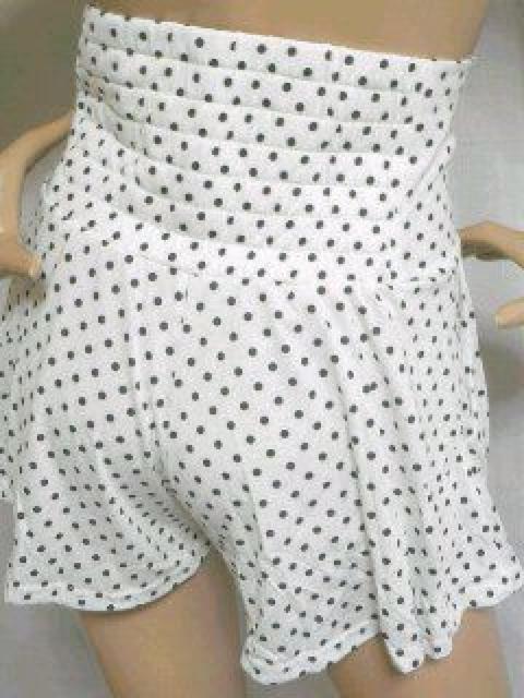 脚長美脚♪ウエストゴム裏地付 ハイウエスト ドット ショーパン < 女性ファッション 脚長美脚♪ウエストゴム裏地付 ハイウエスト ドット ショーパン < 女性ファッションの