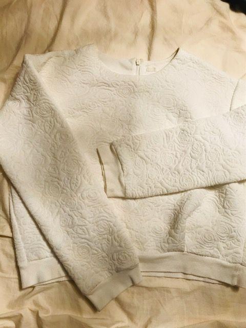 GU 薔薇柄トップス白 < ブランド  GU 薔薇柄トップス白  < ブランドの