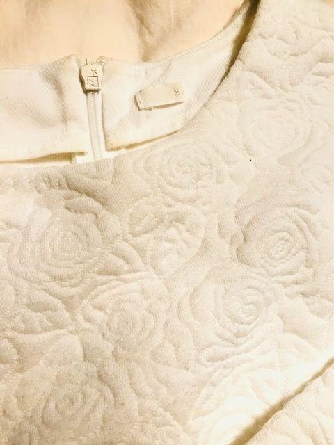 GU 薔薇柄トップス白 < ブランド  GU 薔薇柄トップス白 < ブランドの