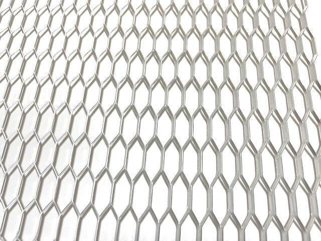 汎用アルミ網メッシュネット ブラックorシルバー 122.5×20cm < 自動車/バイク 汎用アルミ網メッシュネット ブラックorシルバー 122.5×20cm < 自動車/バイク