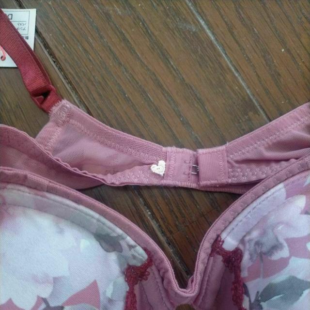トリンプ アモスタイル ワイヤーブラジャー B65/C65 新品 花ピンク < 女性ファッション  トリンプ アモスタイル ワイヤーブラジャー B65/C65 新品 花ピンク < 女性ファッションの