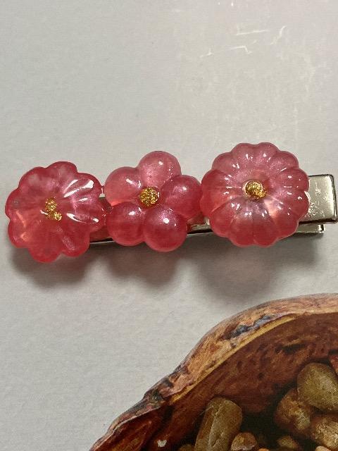 ハンドメイド レジン 和菓子 ヘアクリップ パールピンク < 女性ファッション  ハンドメイド レジン 和菓子 ヘアクリップ パールピンク  < 女性ファッションの