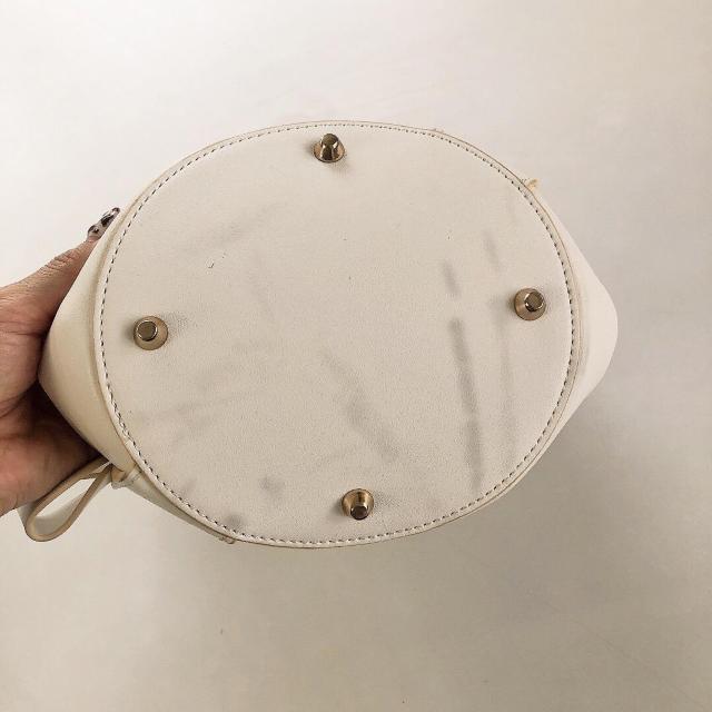 ◆UNTITLED/アンタイトル◆2WAYウェーブバケツトートバッグ★ホワイト*/巾着付き♪未使用 < ブランド ◆UNTITLED/アンタイトル◆2WAYウェーブバケツトートバッグ★ホワイト*/巾着付き♪未使用 < ブランドの