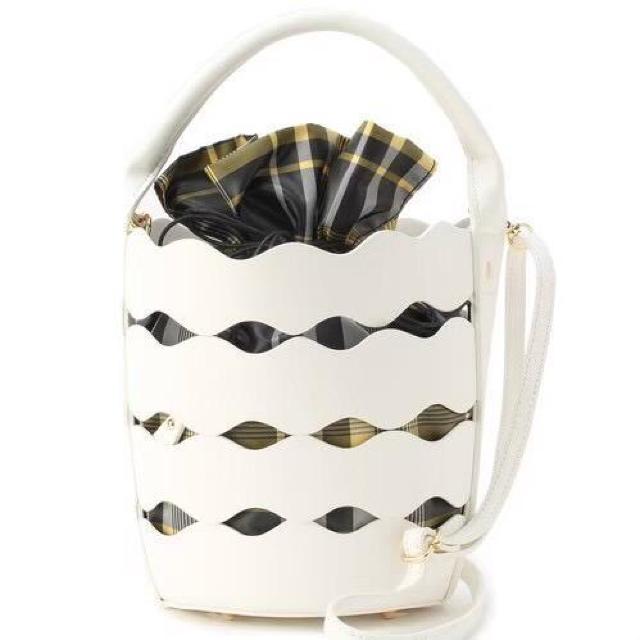 ◆UNTITLED/アンタイトル◆2WAYウェーブバケツトートバッグ★ホワイト*/巾着付き♪未使用 < ブランド ◆UNTITLED/アンタイトル◆2WAYウェーブバケツトートバッグ★ホワイト*/巾着付き♪未使用 < ブランドの