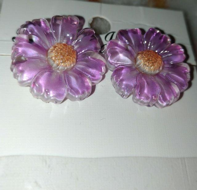 樹脂ピアス 大きめ お花のピアス アレルギーフリー ガーベラ 同梱150円引き < 女性アクセサリー/時計 樹脂ピアス 大きめ お花のピアス アレルギーフリー ガーベラ 同梱150円引き < 女性アクセサリー/時計の