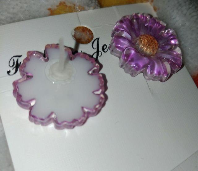 樹脂ピアス 大きめ お花のピアス アレルギーフリー ガーベラ 同梱150円引き < 女性アクセサリー/時計 樹脂ピアス 大きめ お花のピアス アレルギーフリー ガーベラ 同梱150円引き < 女性アクセサリー/時計の