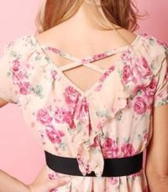 MARS☆ハートバラ☆ベルト付きシフォンワンピ☆ベージュ☆新品 < ブランド MARS☆ハートバラ☆ベルト付きシフォンワンピ☆ベージュ☆新品 < ブランドの