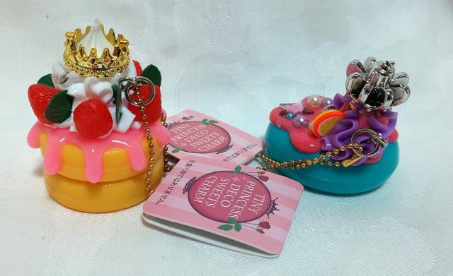 【TINY PRINSESS DECO SWEETS CHARM】☆ドーナツ・イチゴ☆ < おもちゃ 【TINY PRINSESS DECO SWEETS CHARM】☆ドーナツ・イチゴ☆ < おもちゃの