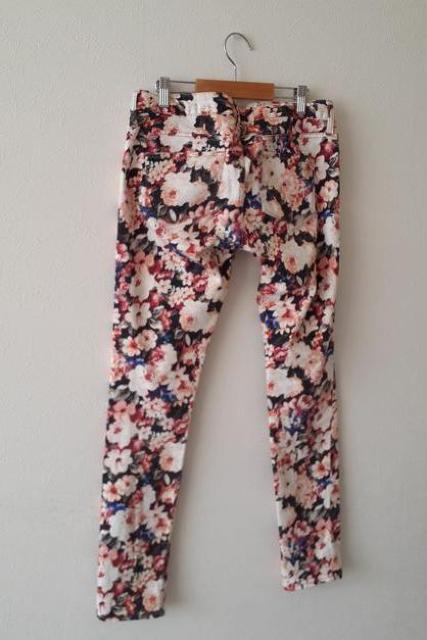 AZUL BY MOUSSY アズールバイマウジー◆花柄 ストレート パンツ◆Lサイズ < ブランド  AZUL BY MOUSSY アズールバイマウジー◆花柄 ストレート パンツ◆Lサイズ < ブランドの