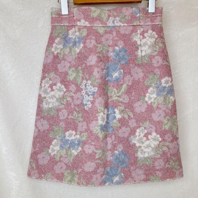 MAJESTIC LEGON 花柄 Aライン タイト 膝丈 スカート M N2m < ブランド  MAJESTIC LEGON 花柄 Aライン タイト 膝丈 スカート M N2m  < ブランドの