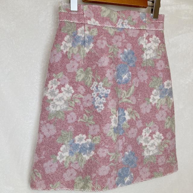 MAJESTIC LEGON 花柄 Aライン タイト 膝丈 スカート M N2m < ブランド  MAJESTIC LEGON 花柄 Aライン タイト 膝丈 スカート M N2m < ブランドの