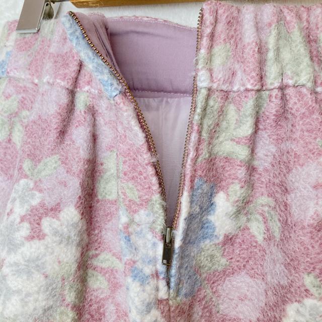 MAJESTIC LEGON 花柄 Aライン タイト 膝丈 スカート M N2m < ブランド  MAJESTIC LEGON 花柄 Aライン タイト 膝丈 スカート M N2m < ブランドの