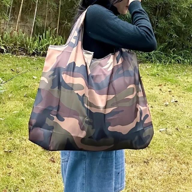 超お買い得590円★大容量のポータブルショッピングトートバッグ 迷彩柄 < 女性ファッション  超お買い得590円★大容量のポータブルショッピングトートバッグ 迷彩柄  < 女性ファッションの