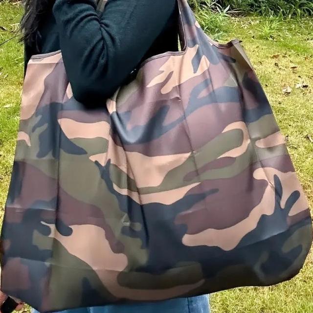 超お買い得590円★大容量のポータブルショッピングトートバッグ 迷彩柄 < 女性ファッション  超お買い得590円★大容量のポータブルショッピングトートバッグ 迷彩柄 < 女性ファッションの