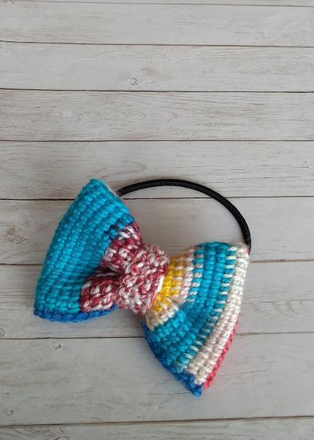 ハンドメイド 編みリボンヘアゴム ブルーイエローレッド < 女性ファッション ハンドメイド 編みリボンヘアゴム ブルーイエローレッド < 女性ファッションの