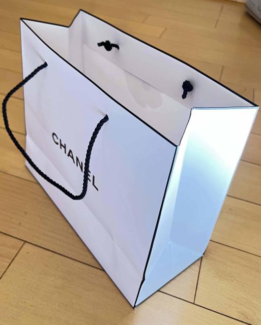 *シャネル CHANEL ショッパー 1枚 *サイズ 295o×125o×248o < 女性ファッション *シャネル CHANEL ショッパー 1枚 *サイズ 295o×125o×248o < 女性ファッションの