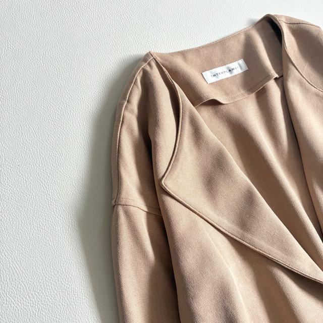 ◆極美品◆インタープラネット◆薄手ノーカラーコート◆ウエストリボン◆ベージュ◆F < 女性ファッション ◆極美品◆インタープラネット◆薄手ノーカラーコート◆ウエストリボン◆ベージュ◆F < 女性ファッションの