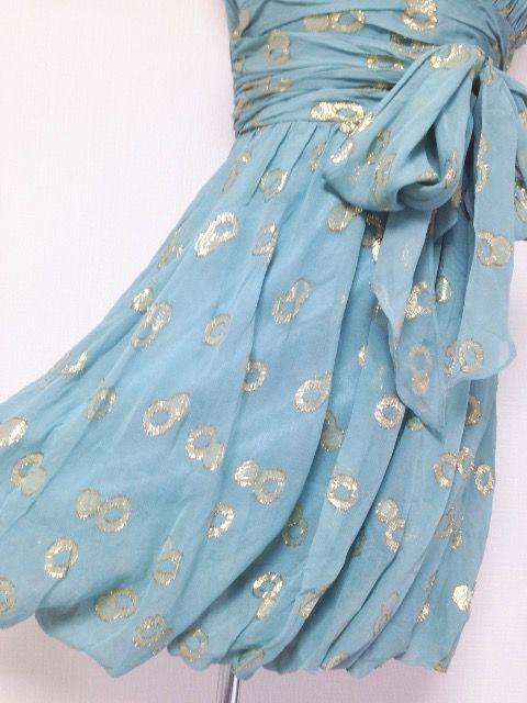 BCBGMAXAZRIAグリーンゴールドベアドレスワンピフレアリボン < ブランド BCBGMAXAZRIAグリーンゴールドベアドレスワンピフレアリボン < ブランドの