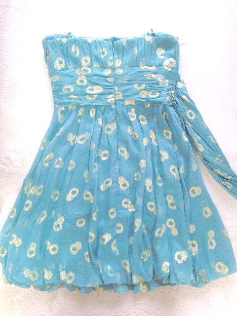 BCBGMAXAZRIAグリーンゴールドベアドレスワンピフレアリボン < ブランド BCBGMAXAZRIAグリーンゴールドベアドレスワンピフレアリボン < ブランドの