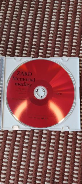 ZARD Request Best〜beautiful memory〜 < CD/DVD/ビデオ  ZARD Request Best〜beautiful memory〜 < CD/DVD/ビデオの