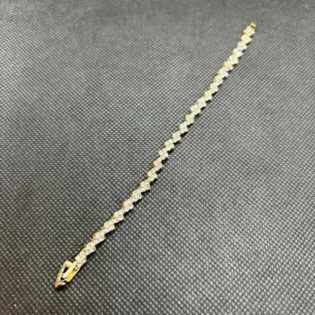 即決 ゴールドカラー ブレスレット < 女性アクセサリー/時計  即決 ゴールドカラー ブレスレット < 女性アクセサリー/時計の