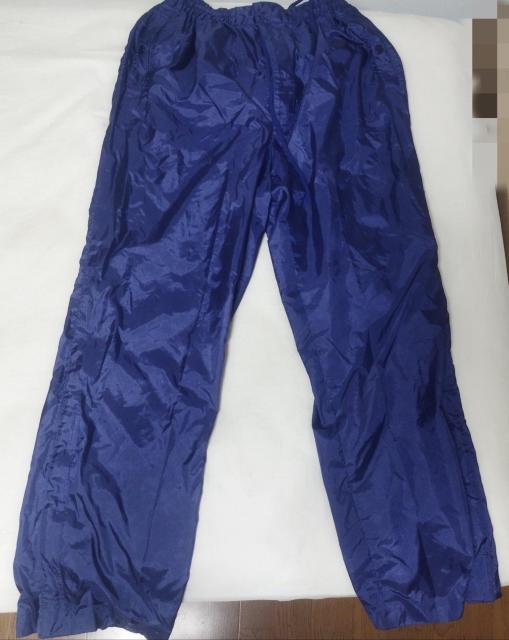 シャカシャカ ナイロンシャイニーブルーネイビーパンツ レインパンツ メンズM < 男性ファッション  シャカシャカ ナイロンシャイニーブルーネイビーパンツ レインパンツ メンズM < 男性ファッションの