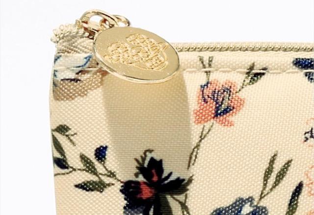 ステディ 雑誌付録★アクアガール★ポーチ < ブランド ステディ 雑誌付録★アクアガール★ポーチ < ブランドの