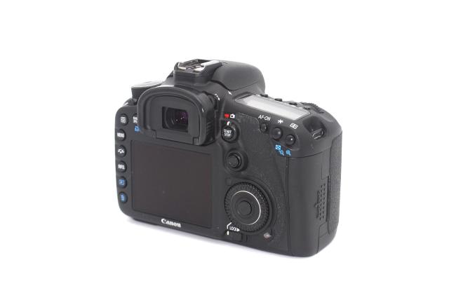 S6957Canon 7D {fB  Ɠd/AV 