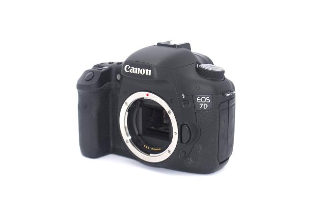 S6957Canon 7D {fB  Ɠd/AV 