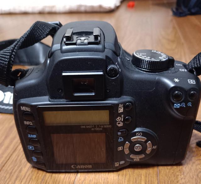Canon EOS Kiss Digital N �{�f�B �f�W�^����჌�t�J���� �� �Ɠd/AV�� 