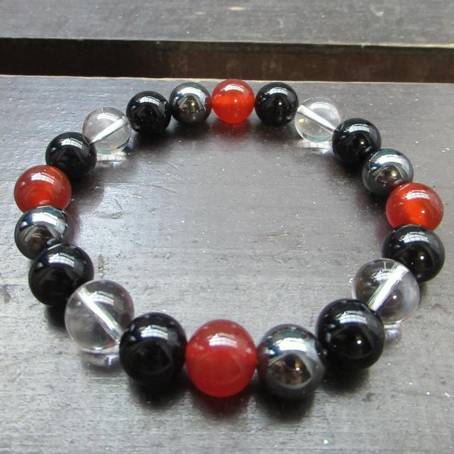 カーネリアンxオニキスxヘマタイトx水晶ブレスレット 天然石 パワーストーン < 男性アクセサリー/時計 カーネリアンxオニキスxヘマタイトx水晶ブレスレット 天然石 パワーストーン < 男性アクセサリー/時計の