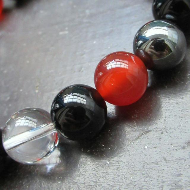 カーネリアンxオニキスxヘマタイトx水晶ブレスレット 天然石 パワーストーン < 男性アクセサリー/時計 カーネリアンxオニキスxヘマタイトx水晶ブレスレット 天然石 パワーストーン < 男性アクセサリー/時計の