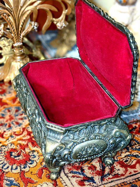 アンティーク 真鍮 ジュエリー ケース アクセサリー ボックス BOX 骨董品 ビンテージ フランス イギリス イタリア フレンチ < ホビー  アンティーク 真鍮 ジュエリー ケース アクセサリー ボックス BOX 骨董品 ビンテージ フランス イギリス イタリア フレンチ < ホビーの