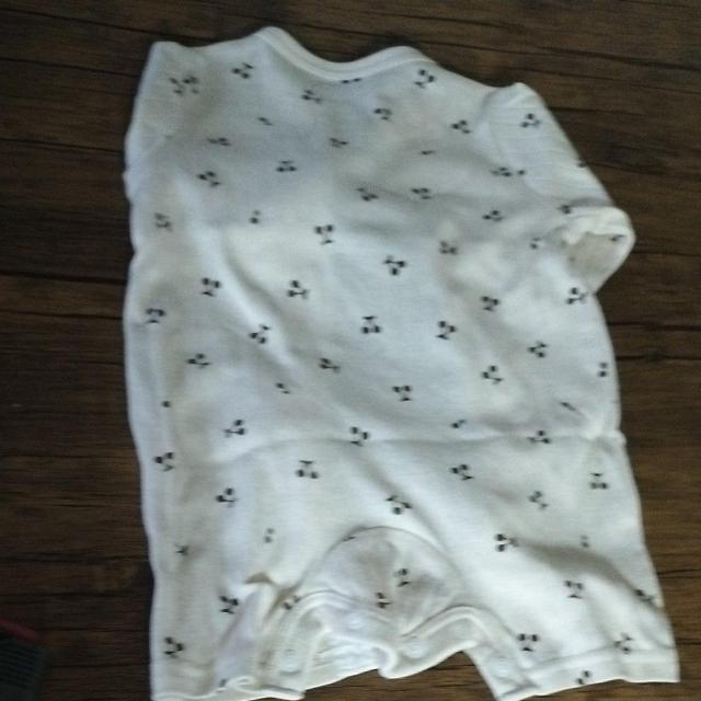 50〜60 ベビー服 ベージュ チェリー 美品 < キッズ/ベビー  50〜60 ベビー服 ベージュ チェリー 美品 < キッズ/ベビーの