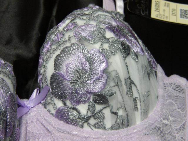 パープルと刺繍使いD70Mワイヤー入り < 女性ファッション  パープルと刺繍使いD70Mワイヤー入り < 女性ファッションの
