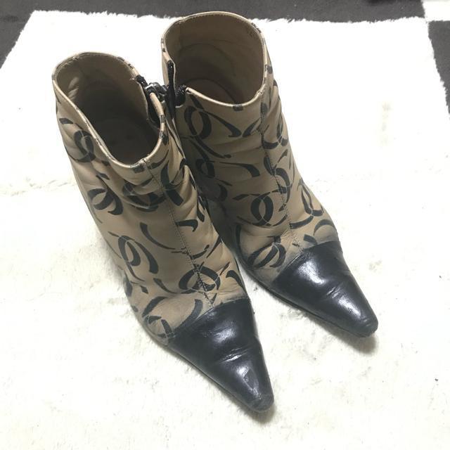 ヴィンテージ シャネル CoCoレザーショートブーツ ベージュ34.5 21.5cm 現状品 < ブランド  ヴィンテージ シャネル CoCoレザーショートブーツ ベージュ34.5 21.5cm 現状品  < ブランドの