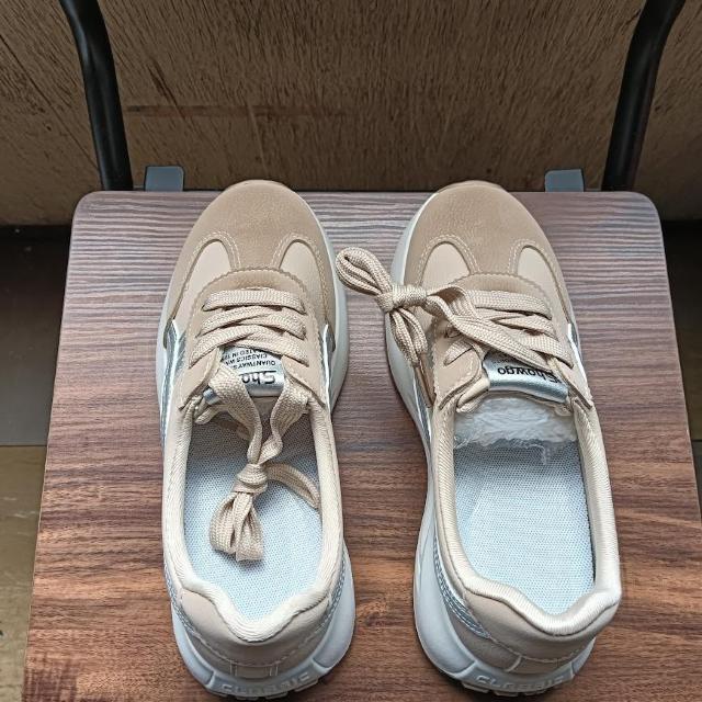 新品 23cm レディース スニーカー ベージュ シューズ 靴 厚底 カジュアル < 女性ファッション  新品 23cm レディース スニーカー ベージュ シューズ 靴 厚底 カジュアル < 女性ファッションの